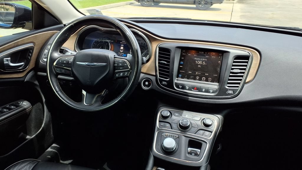 2015 Chrysler 200 C