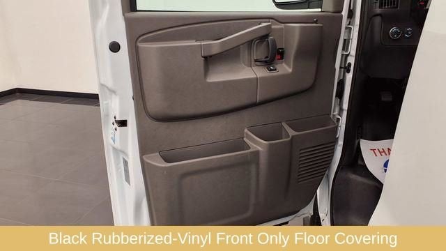 2025 Chevrolet Express Cargo 3500 WT