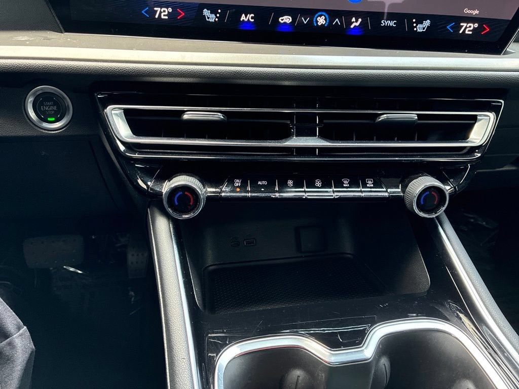 2024 Chevrolet Traverse LS