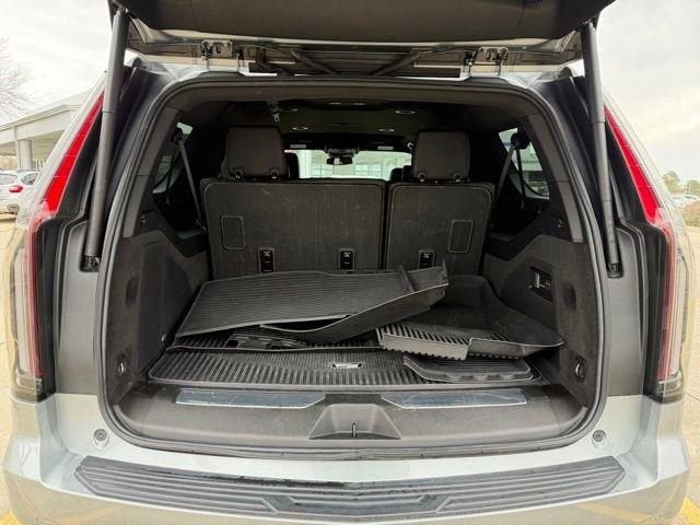 2024 Cadillac Escalade ESV Luxury