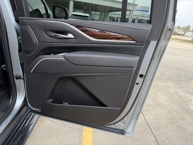 2024 Cadillac Escalade ESV Luxury