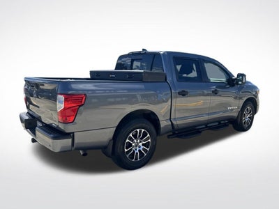 2024 Nissan Titan SV