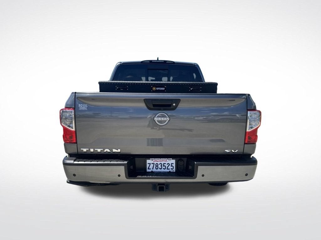 2024 Nissan Titan SV