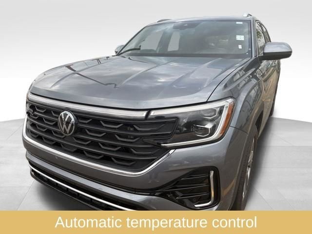 2024 Volkswagen Atlas Cross Sport 2.0T SEL R-Line