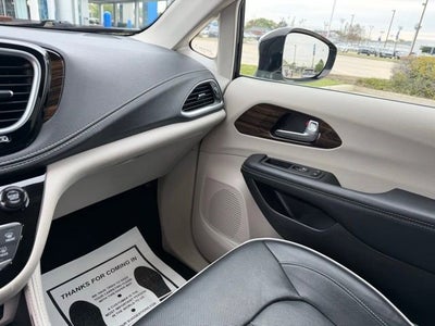 2023 Chrysler Pacifica Hybrid Limited