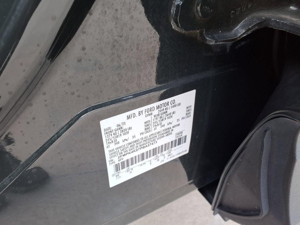 2023 Ford Edge Titanium