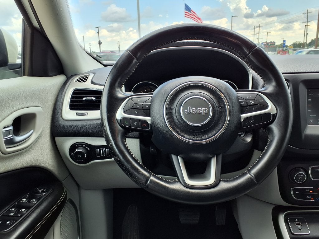 2019 Jeep Compass Latitude w/Sun/Wheel Pkg