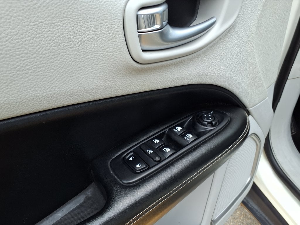 2019 Jeep Compass Latitude w/Sun/Wheel Pkg