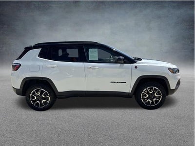 2025 Jeep Compass Trailhawk