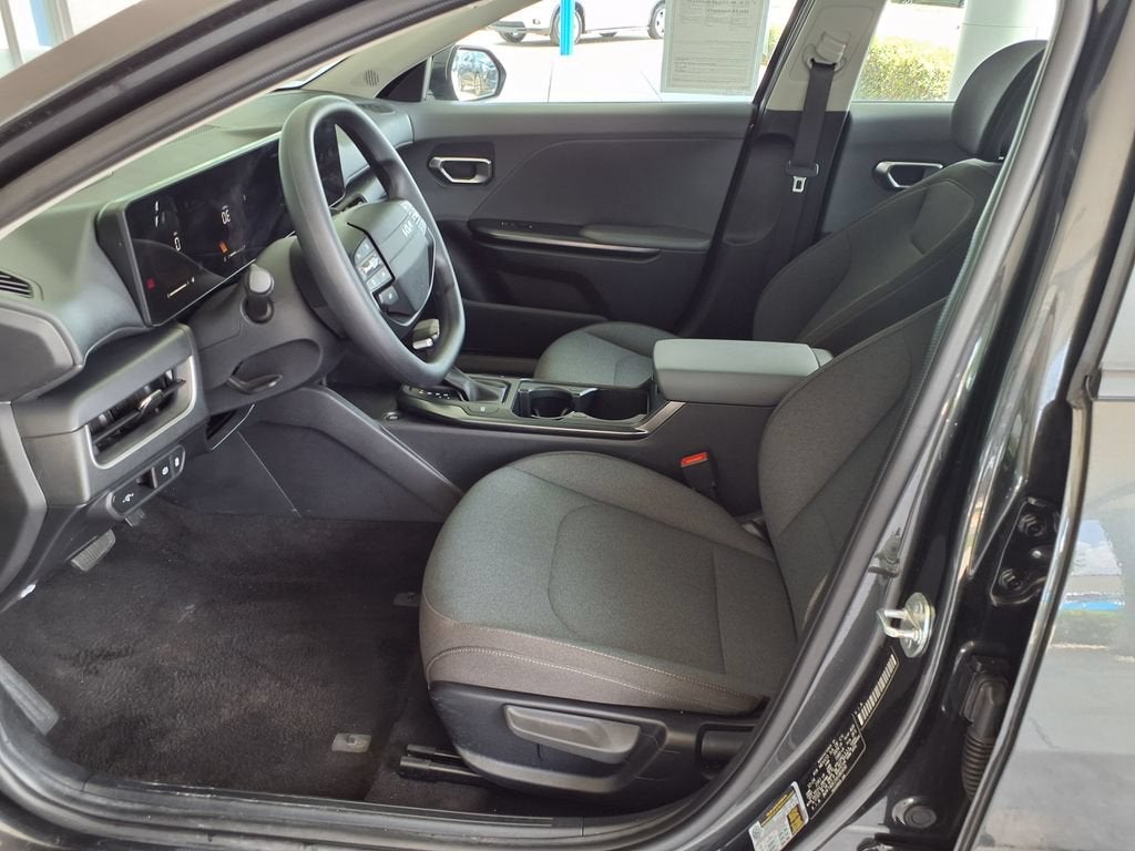 2025 Kia K4 LXS