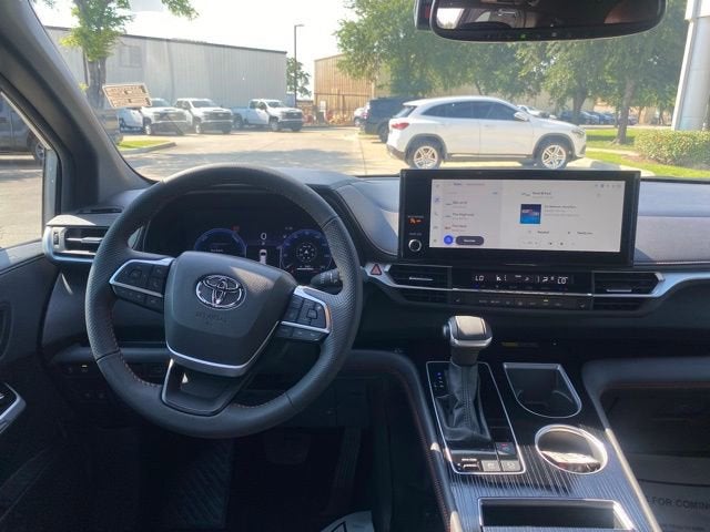 2025 Toyota Sienna XSE