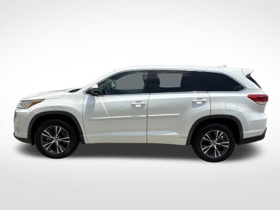 2017 Toyota Highlander LE
