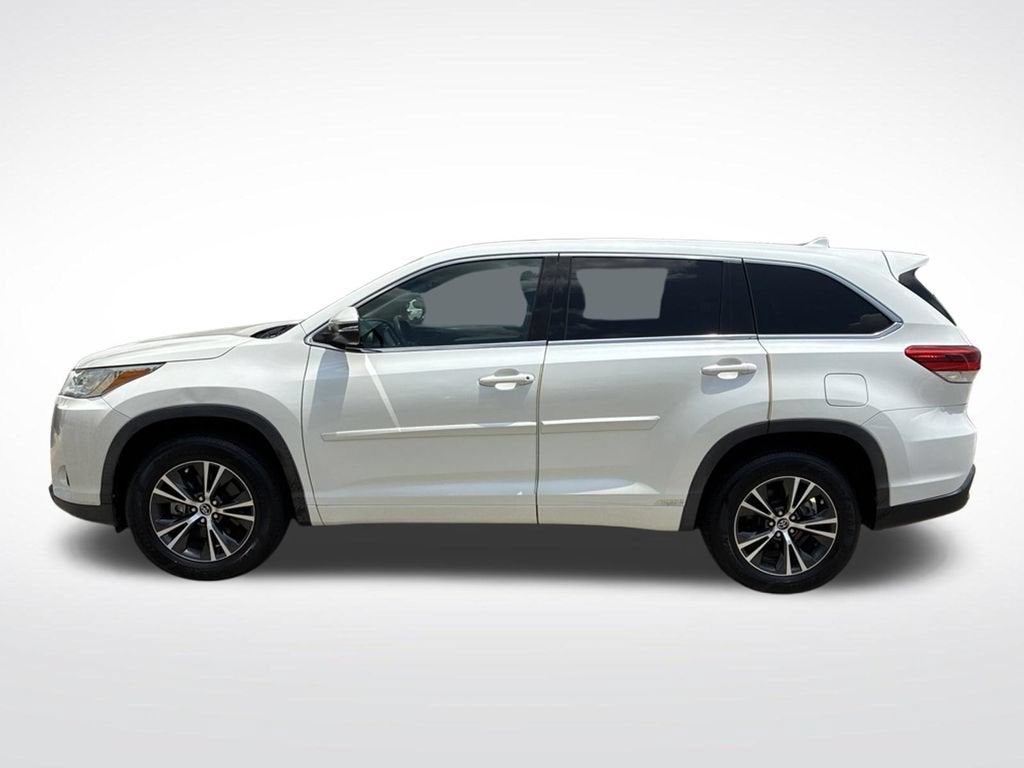 2017 Toyota Highlander LE