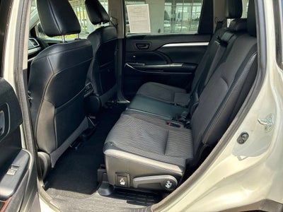 2017 Toyota Highlander LE