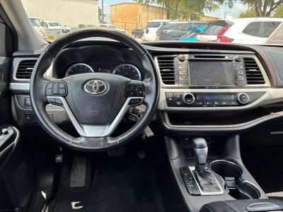 2017 Toyota Highlander LE