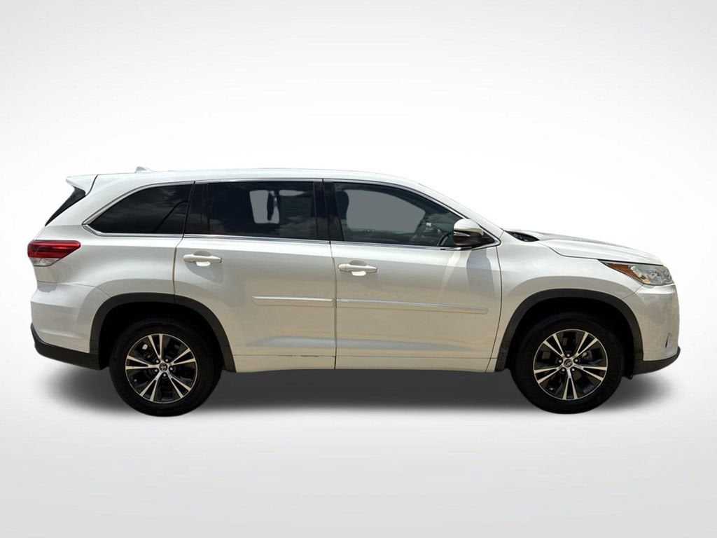 2017 Toyota Highlander LE