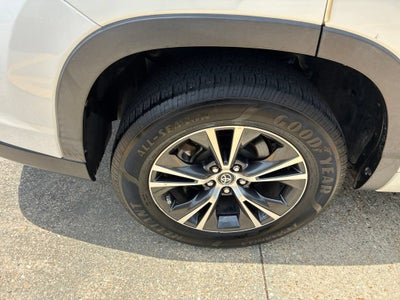 2017 Toyota Highlander LE