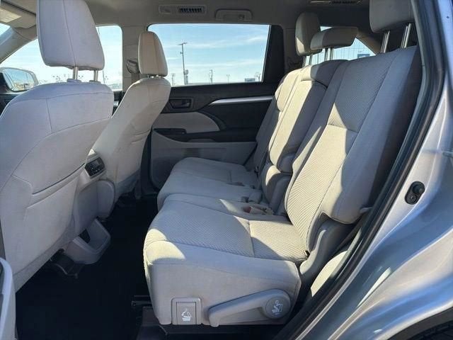 2019 Toyota Highlander LE