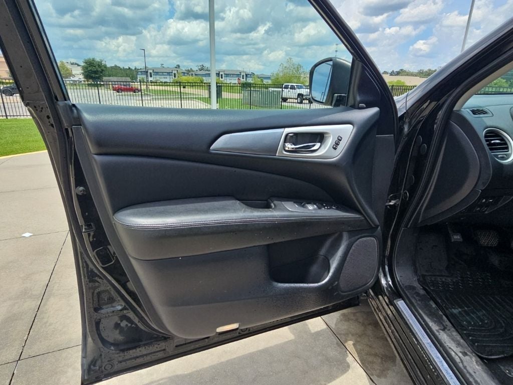 2018 Nissan Pathfinder SL
