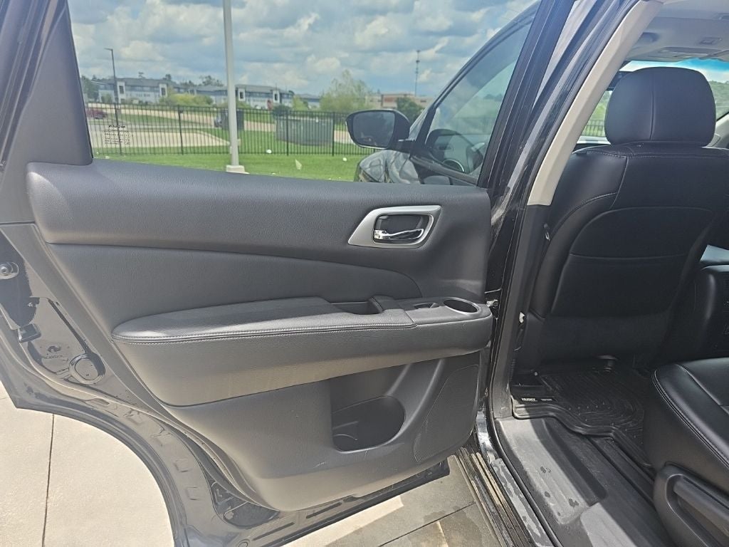 2018 Nissan Pathfinder SL
