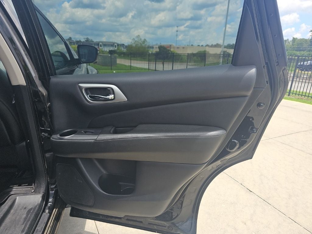 2018 Nissan Pathfinder SL