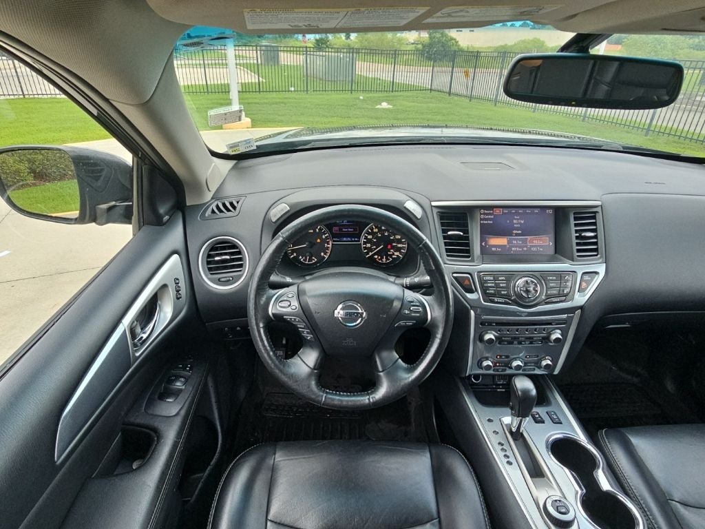 2018 Nissan Pathfinder SL