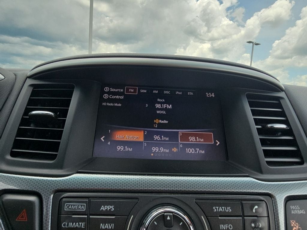 2018 Nissan Pathfinder SL