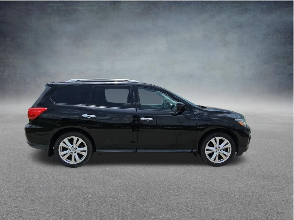 2018 Nissan Pathfinder SL