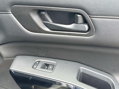 2023 Nissan Pathfinder SV