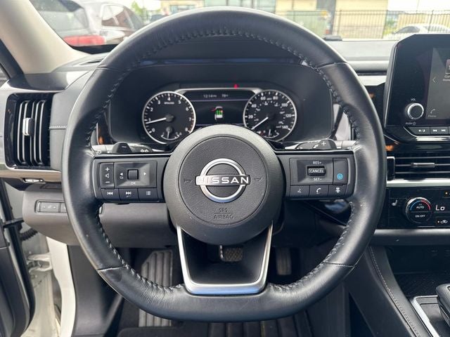 2023 Nissan Pathfinder SV