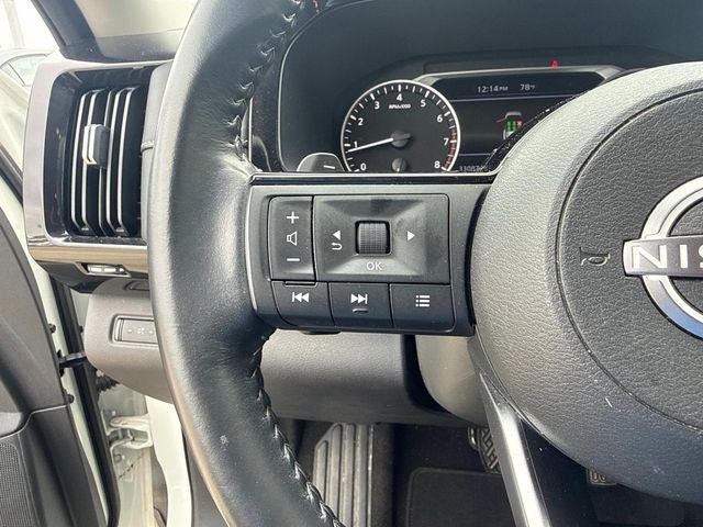 2023 Nissan Pathfinder SV
