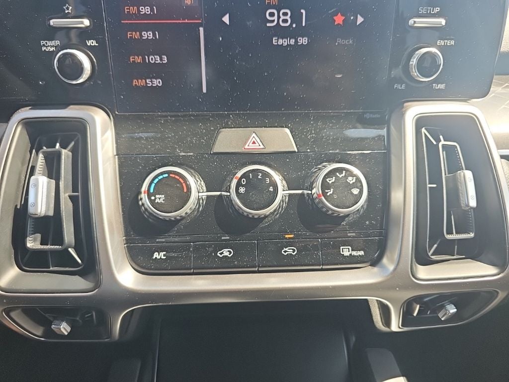 2022 Kia Sorento LX