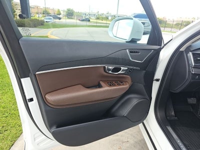 2020 Volvo XC90 T6 Momentum