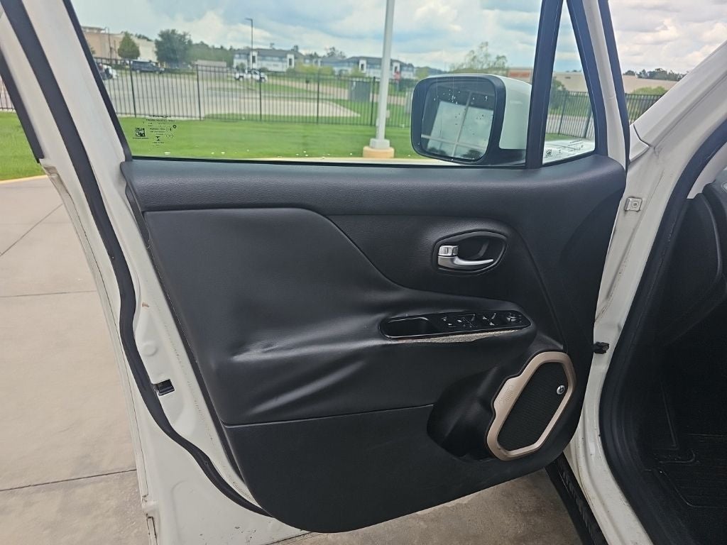 2016 Jeep Renegade Latitude 75th Anniversary Edition