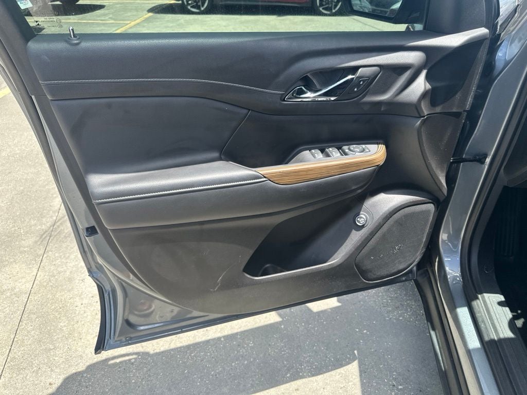2022 GMC Acadia SLE
