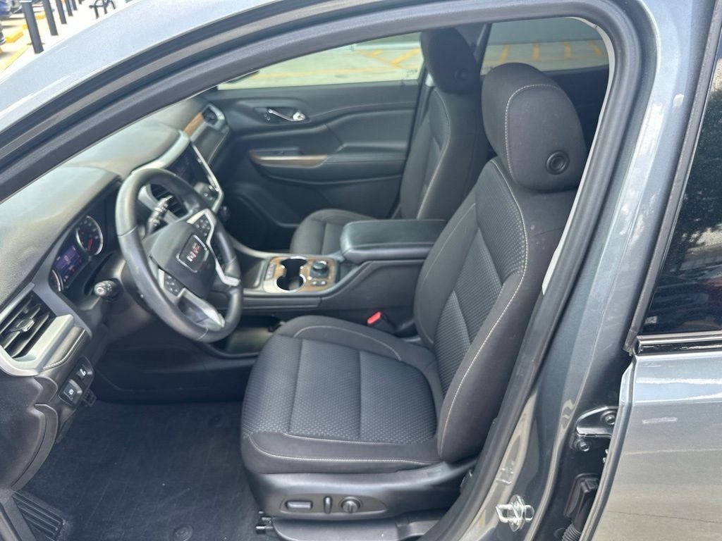 2022 GMC Acadia SLE