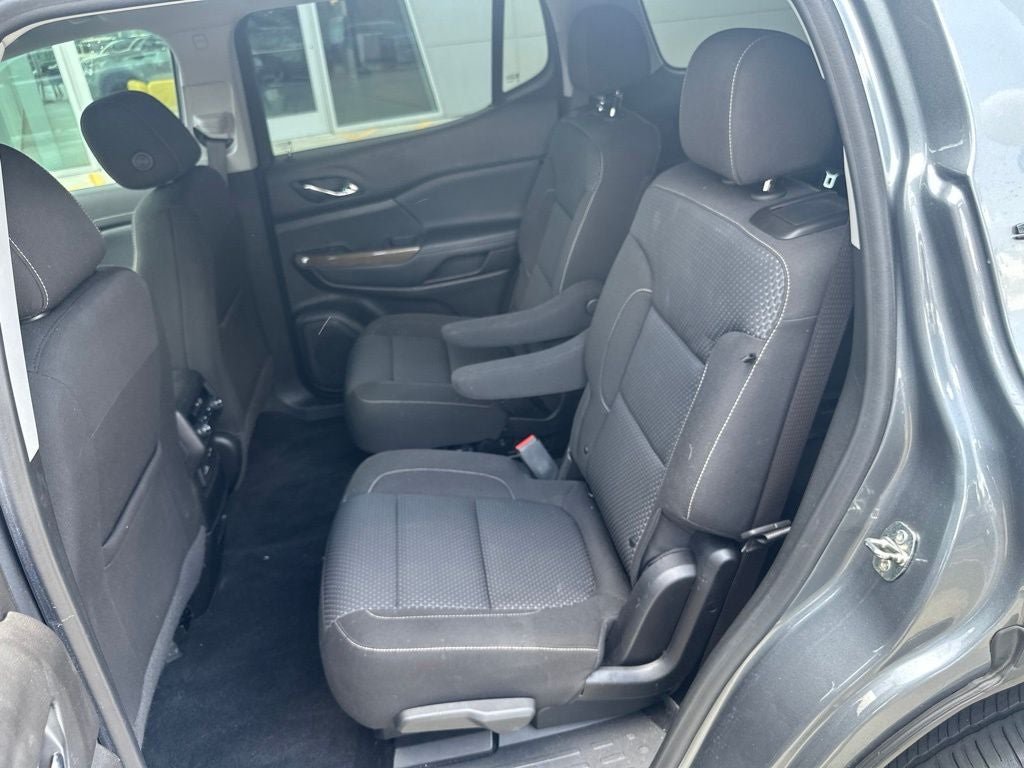 2022 GMC Acadia SLE