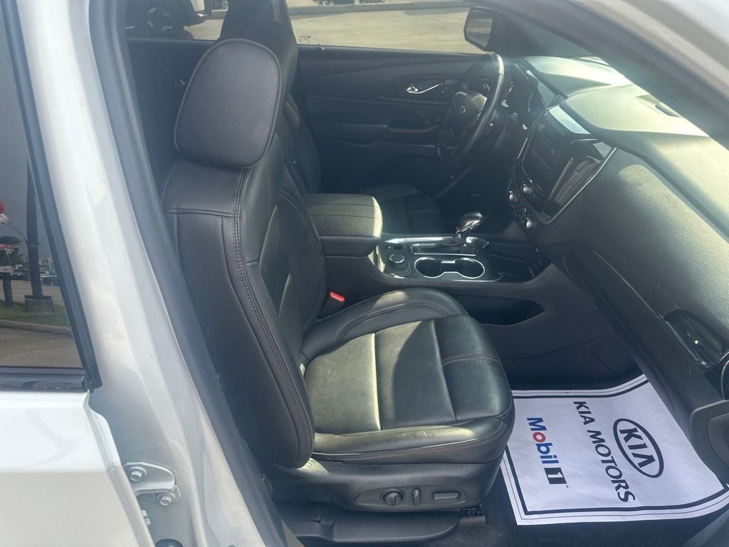 2022 Chevrolet Traverse RS