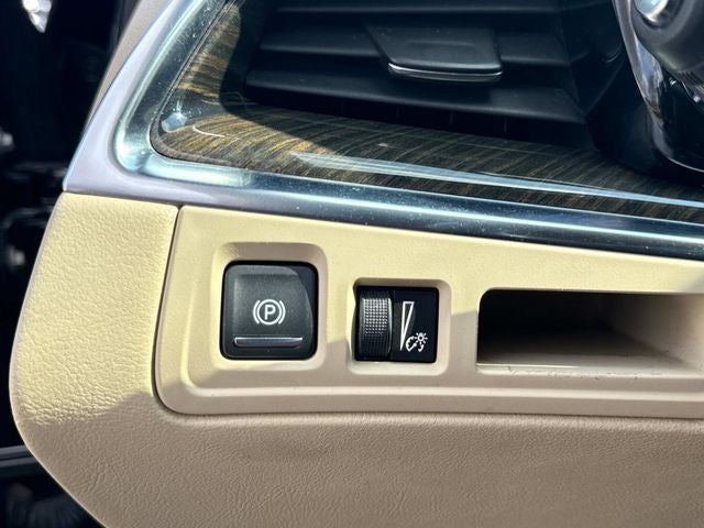 2017 Cadillac XT5 Base