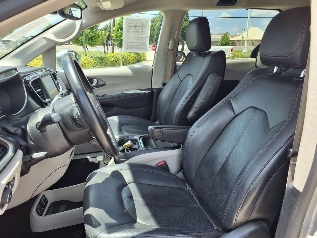2020 Chrysler Pacifica Touring L