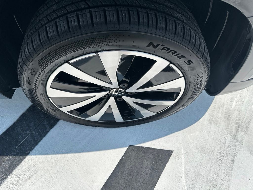 2024 Volkswagen Taos 1.5T SE