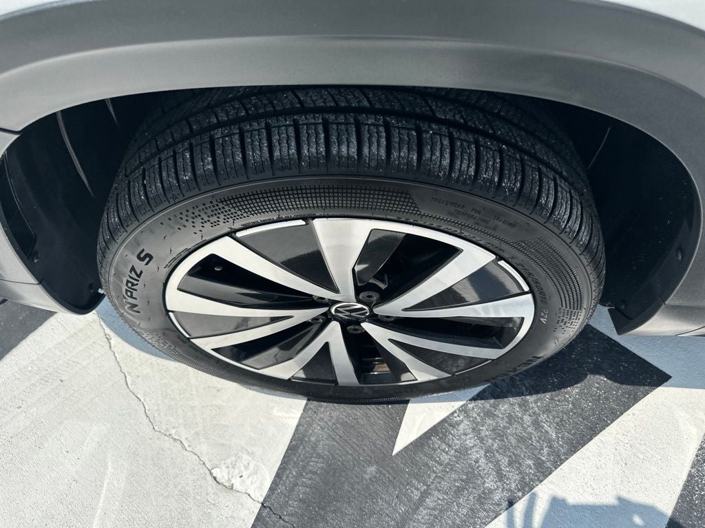 2024 Volkswagen Taos 1.5T SE