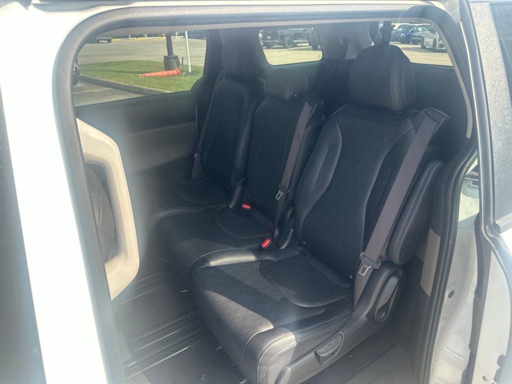 2025 Kia Carnival LXS