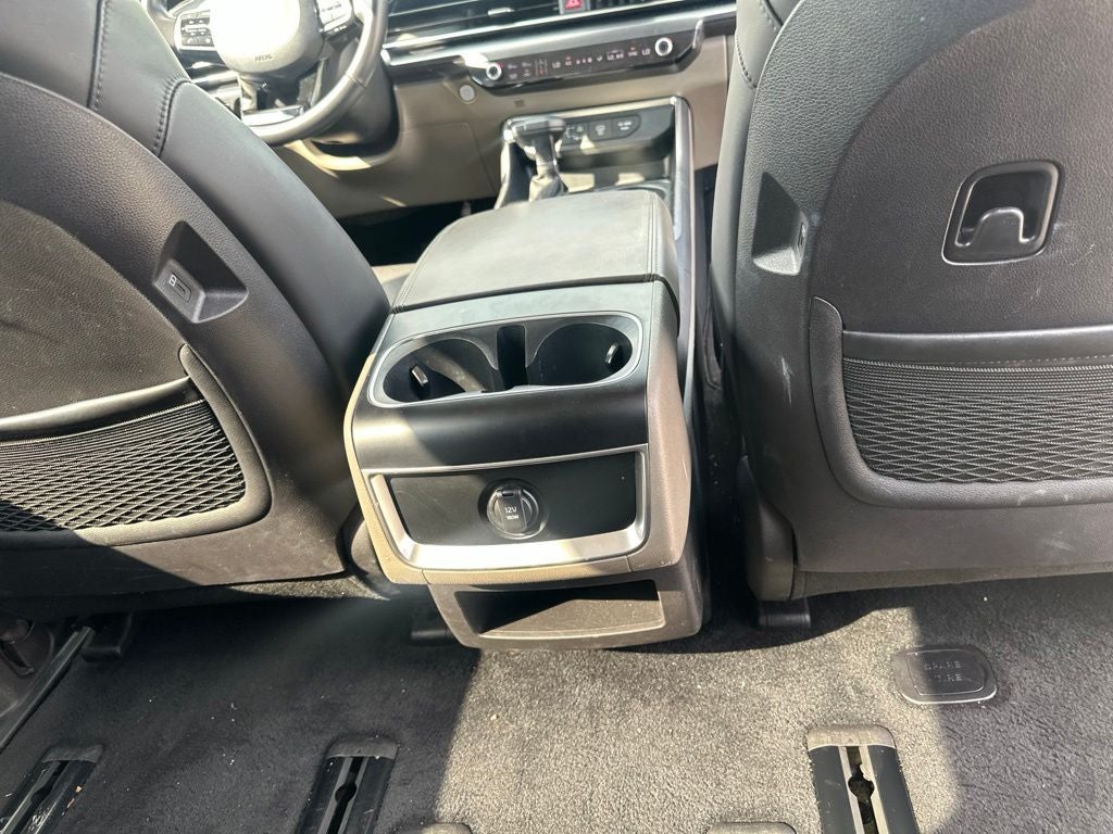 2025 Kia Carnival LXS