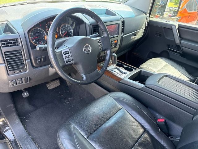 2010 Nissan Titan LE