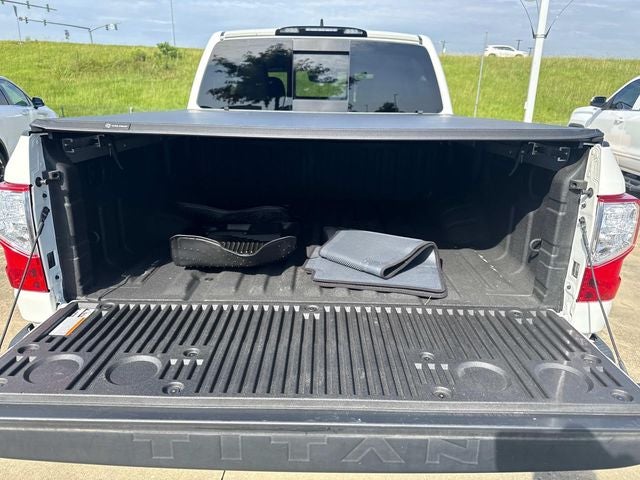 2024 Nissan Titan SV