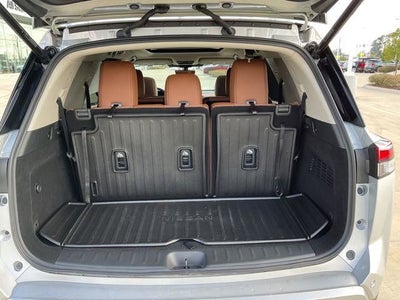 2025 Nissan Pathfinder Platinum