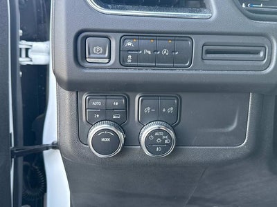 2023 GMC Yukon XL SLE