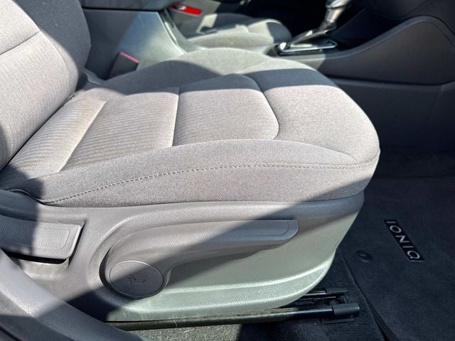 2020 Hyundai Ioniq Hybrid SE