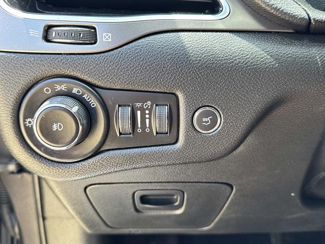 2019 Jeep Cherokee Limited FWD